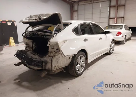 2015 Nissan Altima 2.5 S z USA, uszkodzony, nr VIN 1N4AL3AP4FN392720